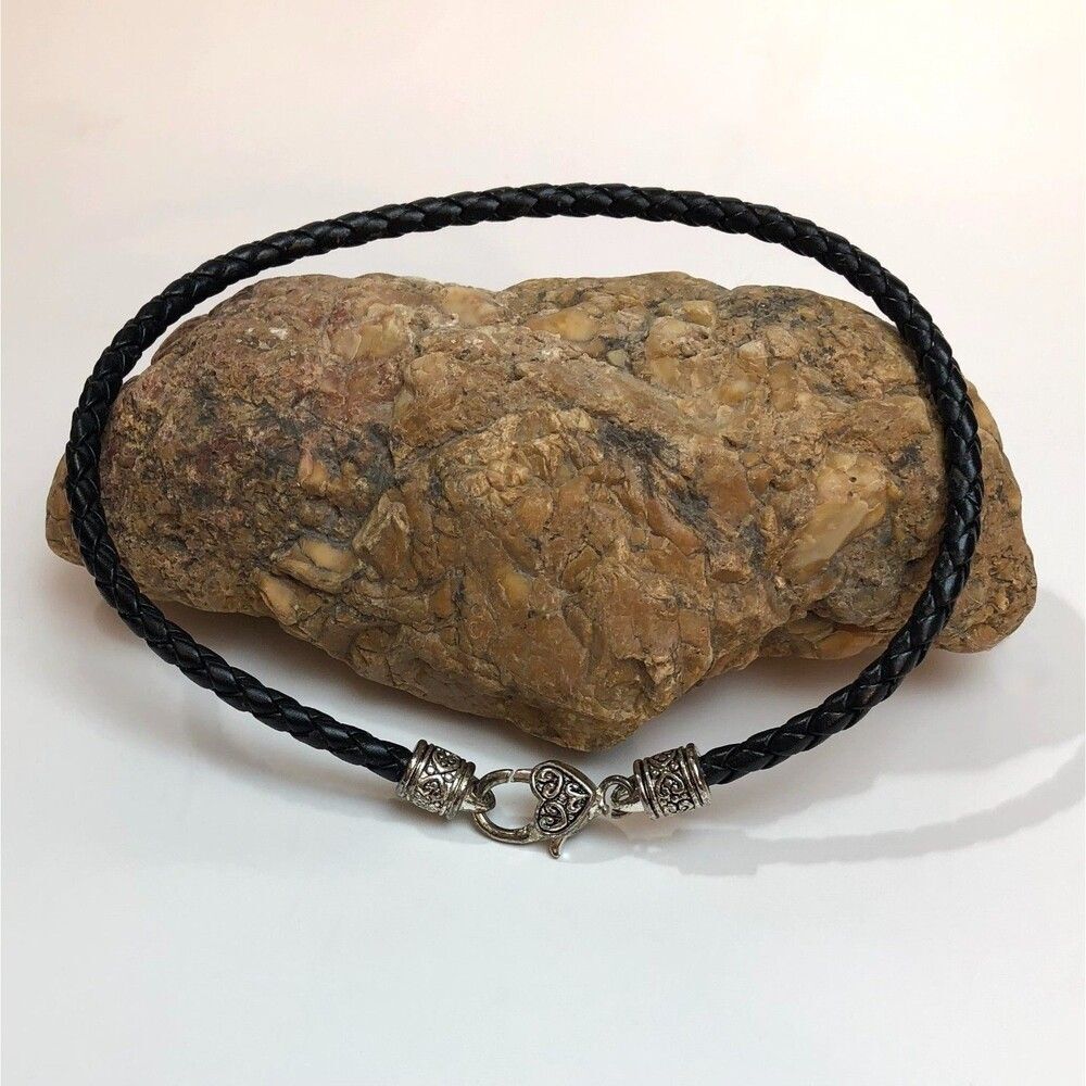 Braided Leather Embossed Heart Necklace Antique Silver Toned Lobster Clasp 1990s